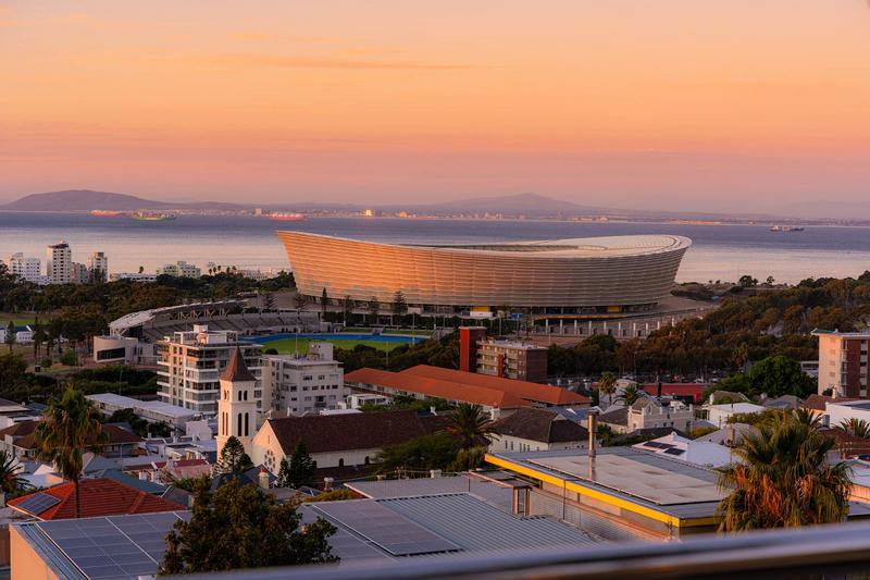 4 Bedroom Property for Sale in Green Point Western Cape